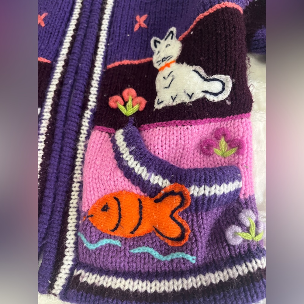 Colorful Animal Patterned Sweater - Picture 3 of 4